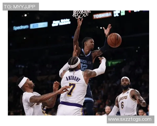 湖人对阵灰熊加索尔重返赛场引发的篮球传奇对决与情感回忆